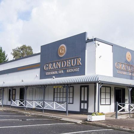 Grandeur Thermal Spa Resort タウポ エクステリア 写真