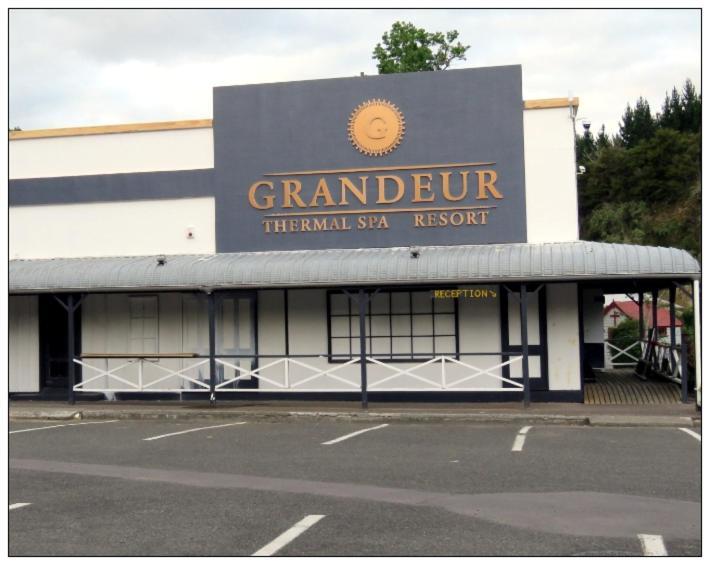 Grandeur Thermal Spa Resort タウポ エクステリア 写真